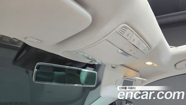 Mercedes-Benz E-Class 2022 — ფოტო 20/20