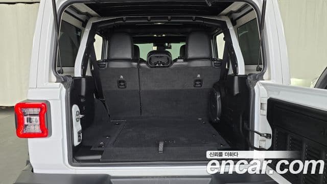 Jeep Wrangler 2022 — фото 20 из 20