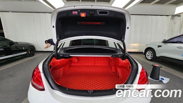 Mercedes-Benz C-Class 2018 — ფოტო 20/20