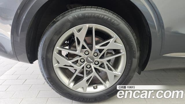 Genesis GV70 2021 — ფოტო 5/20