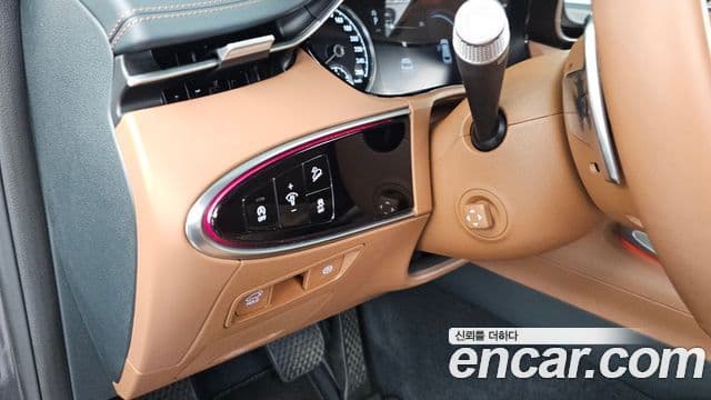 Genesis GV70 2021 — ფოტო 18/20