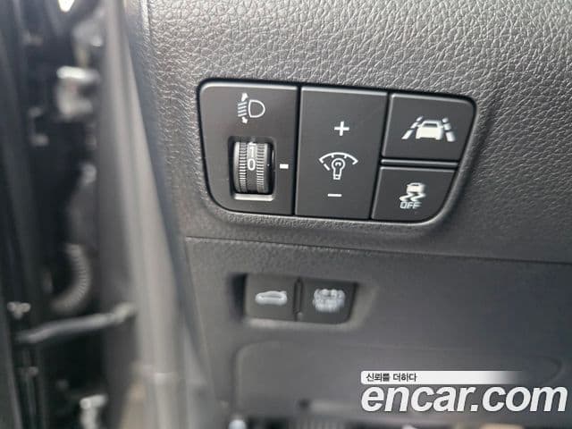 Kia K5 2023 — ფოტო 7/18