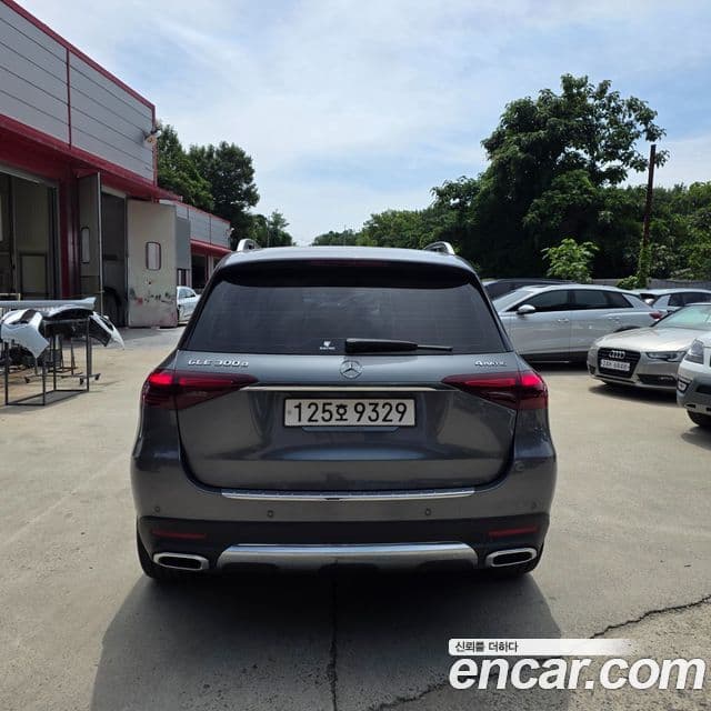 Mercedes-Benz GLE-Class 2024 — Şəkil 3/20