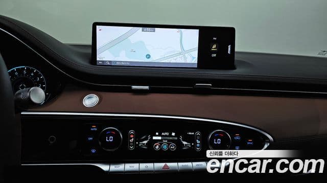 Genesis GV70 2022 — Şəkil 15/20