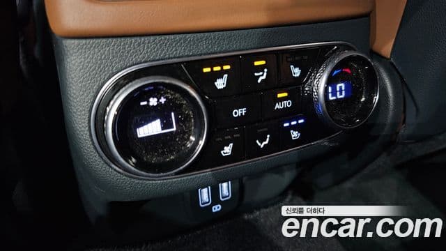 Genesis GV70 2022 — Şəkil 19/20
