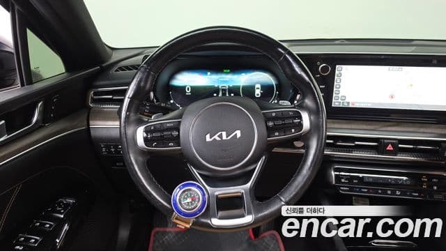 Kia K5 2021 — фото 12 из 20