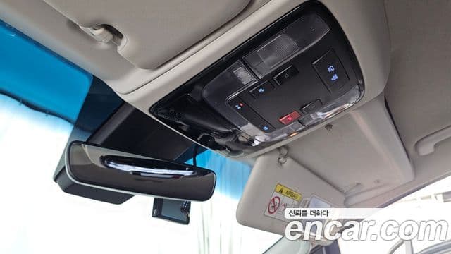 Hyundai Staria 2023 — Şəkil 17/20