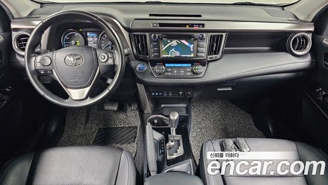 Toyota RAV4 2018 — Şəkil 9/20