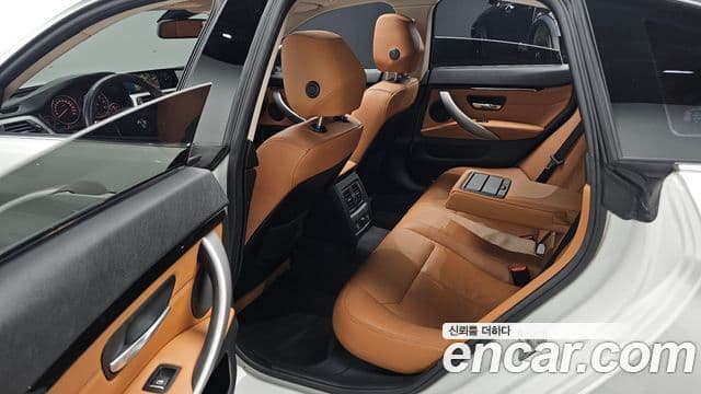 BMW 4 Series 2018 — ფოტო 13/20