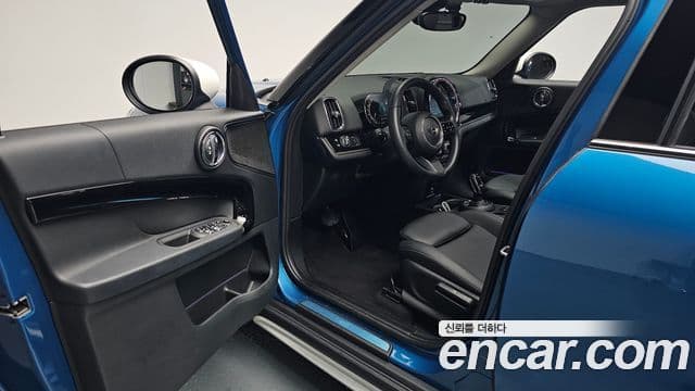 Mini Cooper Countryman 2022 — Photo 3/34