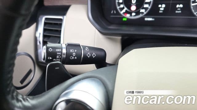 Land Rover Discovery 5 2019 — Şəkil 19/36