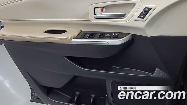 Toyota Sienna 2021 — ფოტო 14/19