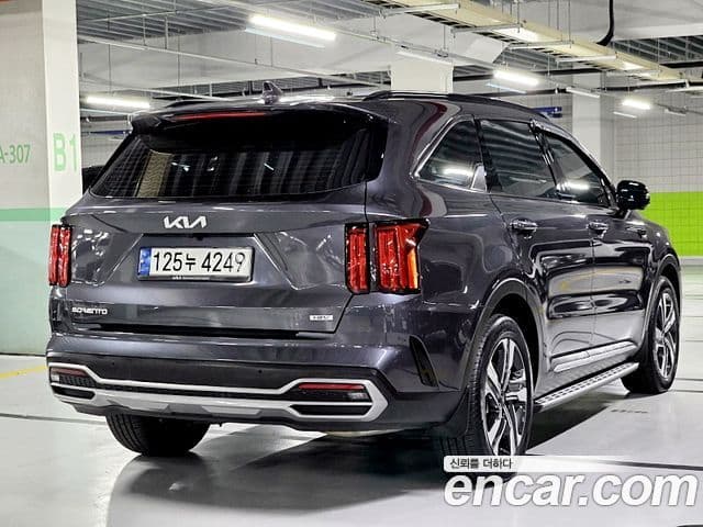 Kia Sorento 2023 — ფოტო 5/20