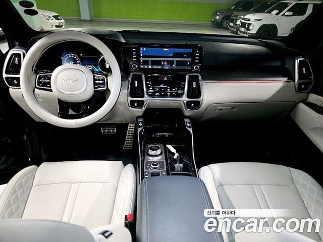 Kia Sorento 2023 — ფოტო 7/20