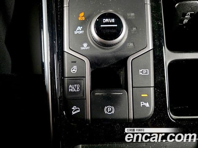 Kia Sorento 2023 — ფოტო 14/20