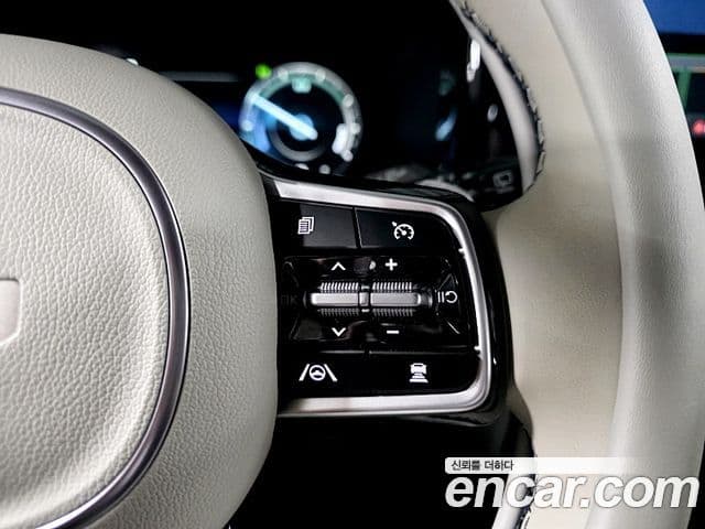 Kia Sorento 2023 — ფოტო 17/20