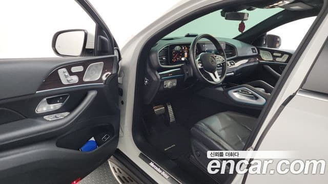 Mercedes-Benz GLE-Class 2021 — фото 10 из 20
