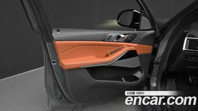 BMW X5 2025 — Photo 32/36