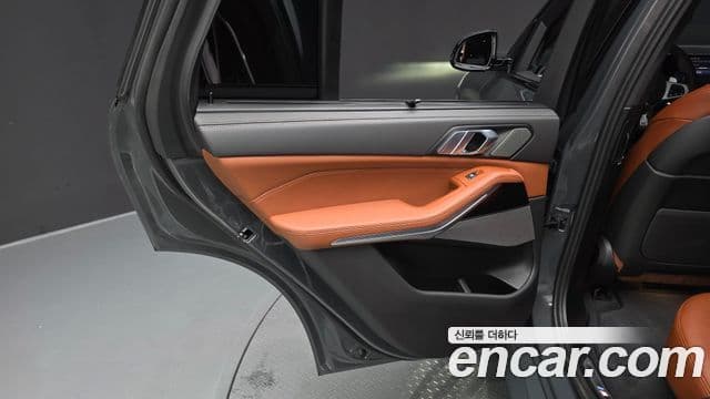 BMW X5 2025 — Photo 29/36