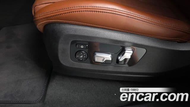 BMW X5 2025 — Photo 8/36