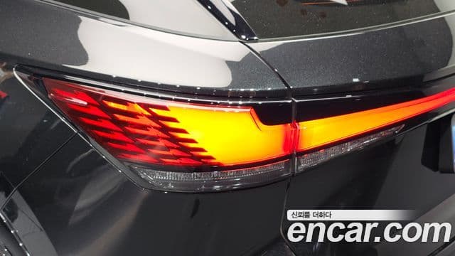 Lexus RX350h 2025 — Photo 31/35