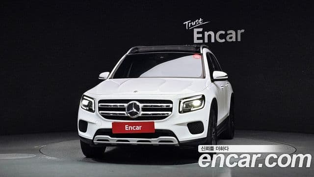Mercedes-Benz GLB-Class 2021 — ფოტო 2/20