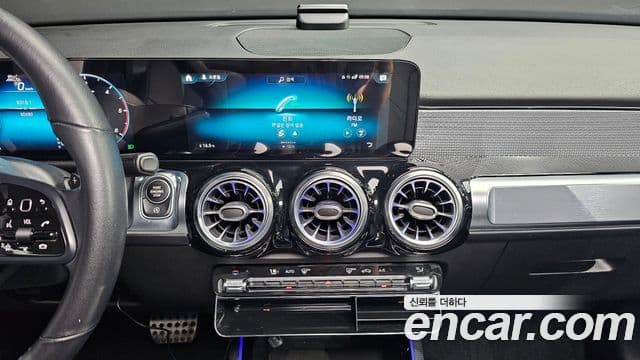 Mercedes-Benz GLB-Class 2021 — ფოტო 11/20