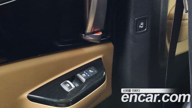 Kia Carnival 2021 — фото 20 из 20