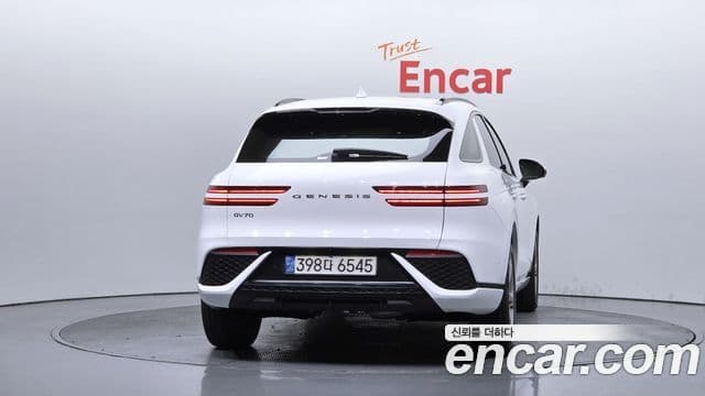 Genesis GV70 2022 — ფოტო 4/20