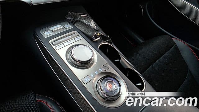 Genesis GV70 2022 — ფოტო 9/20