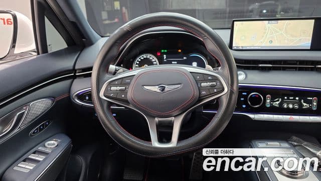 Genesis GV70 2022 — ფოტო 14/20