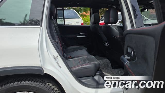 Mercedes-Benz GLB-Class 2021 — ფოტო 11/20
