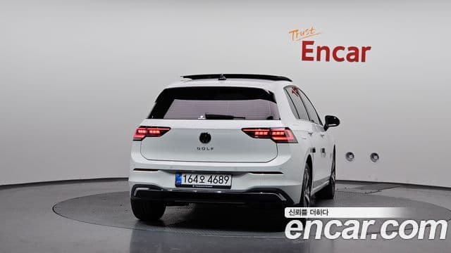 Volkswagen Golf 2026 — ფოტო 4/20