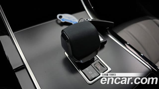 Land Rover Range Rover Evoque 2024 — ფოტო 8/20