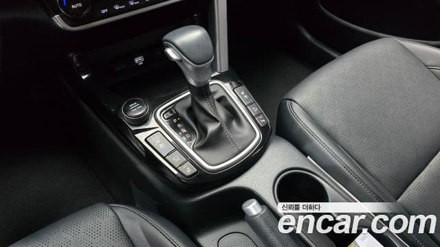 Kia Seltos 2022 — Şəkil 9/20