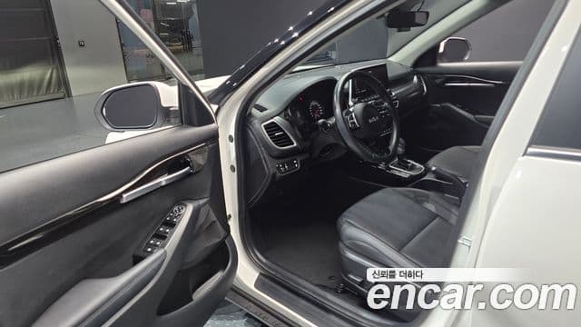Kia Seltos 2022 — Şəkil 10/20