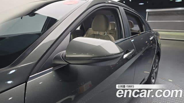 Hyundai The New Avante Hybrid 2023 — Şəkil 30/31