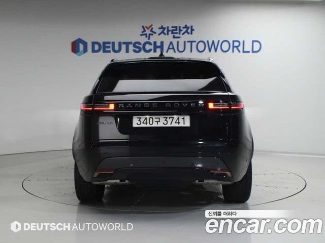 Land Rover Range Rover Velar 2025 — Фото 3/20
