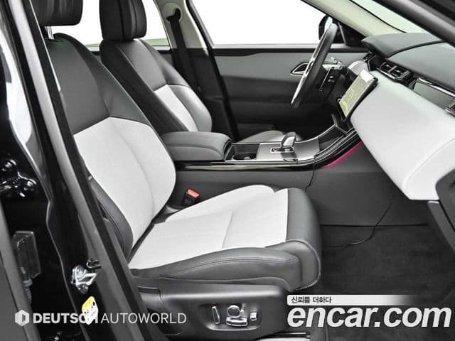 Land Rover Range Rover Velar 2025 — Фото 8/20