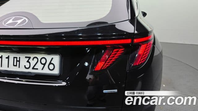 Hyundai Tucson Hybrid 2022 — Photo 20/31