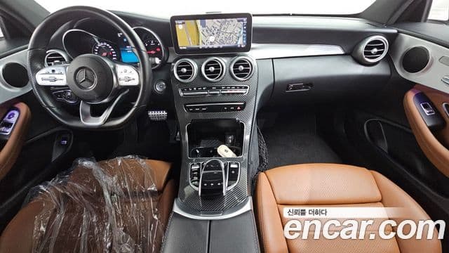 Mercedes-Benz C-Class 2019 — фото 7 из 20