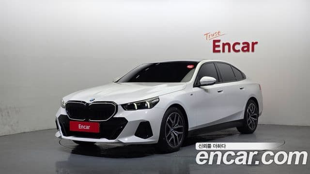 BMW 5 Series 2025 — ფოტო 1/20