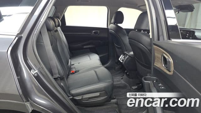 Kia Sorento 2023 — Фото 12/20