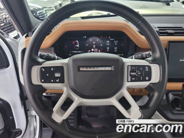 Land Rover Defender 2023 — Фото 3/20