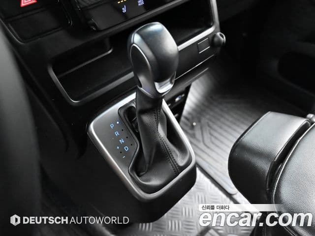 Hyundai Staria 2021 — фото 8 из 20