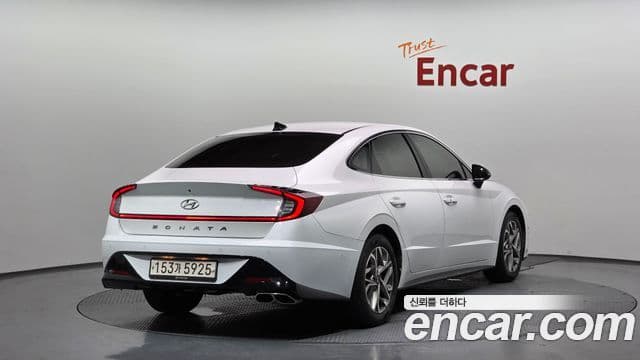 Hyundai Sonata 2020 — ფოტო 1/20