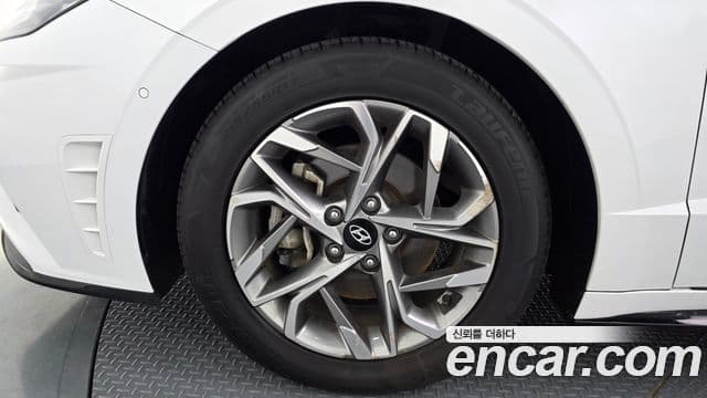 Hyundai Sonata 2020 — ფოტო 4/20