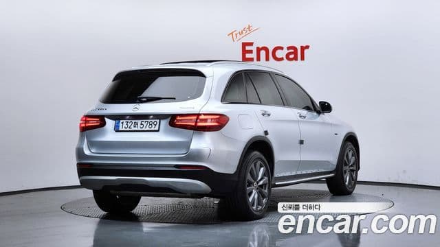 Mercedes-Benz GLC-Class 2018 — Şəkil 1/20