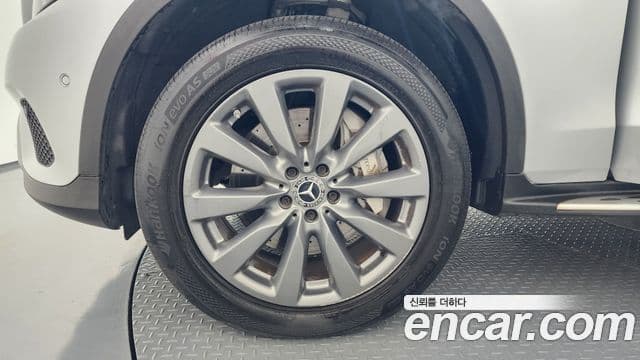 Mercedes-Benz GLC-Class 2018 — Şəkil 4/20
