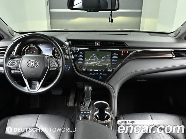 Toyota Camry 2018 — Photo 5/20